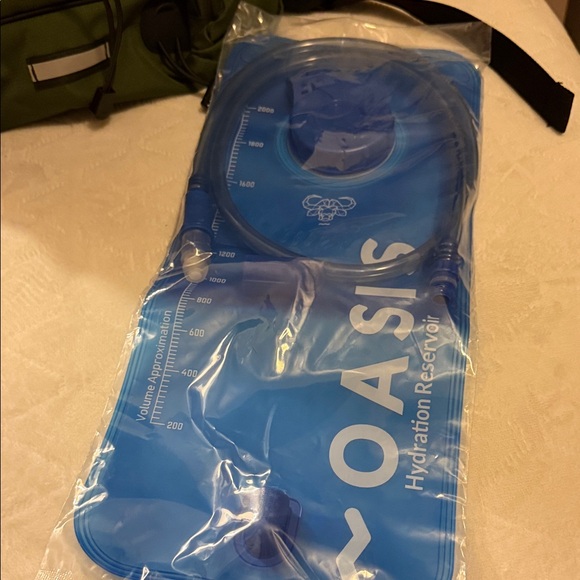 Water Buffalo Sherpa 22L Hiking Hydration Backpack - Picture 8 of 9